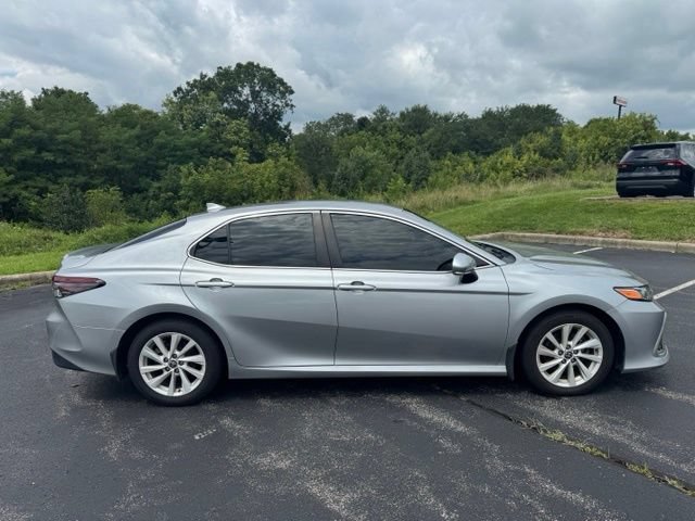 Used 2022 Toyota Camry LE w/ Convenience Package FWD image 2