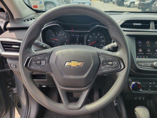 Used 2022 Chevrolet TrailBlazer LT FWD image 16