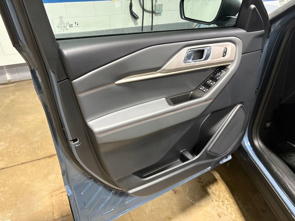 New 2026 Ford Explorer Active w/ Active Comfort Package image 19