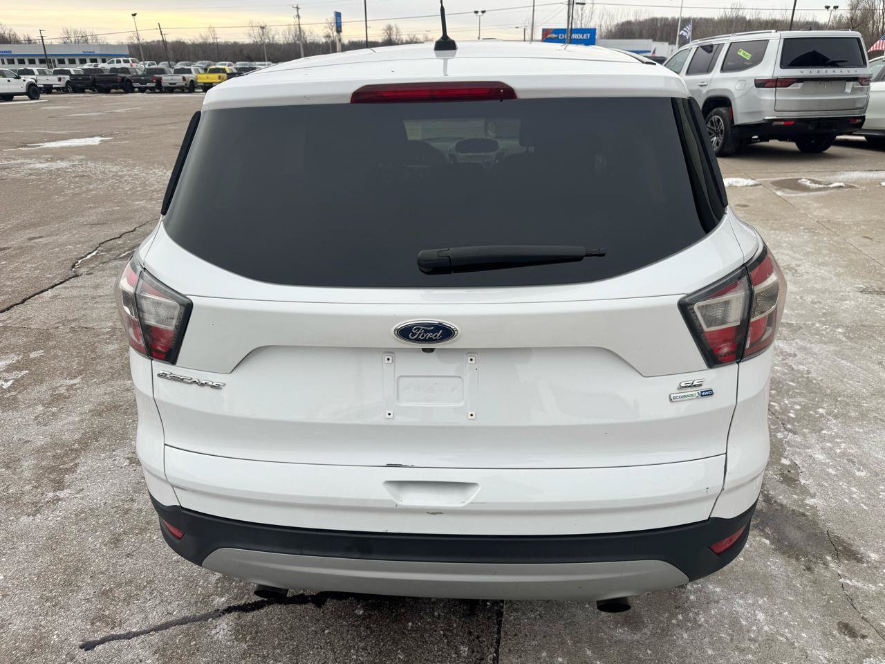 Used 2017 Ford Escape SE w/ SE Cold Weather Package AWD/4WD image 6
