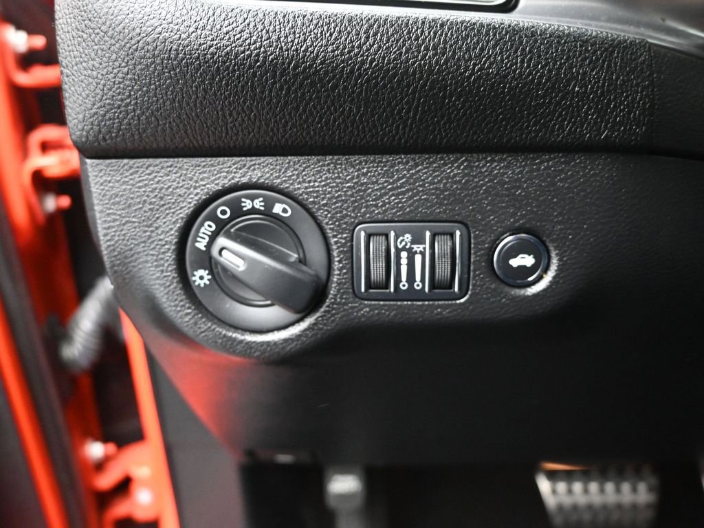 Used 2023 Dodge Challenger R/T image 13