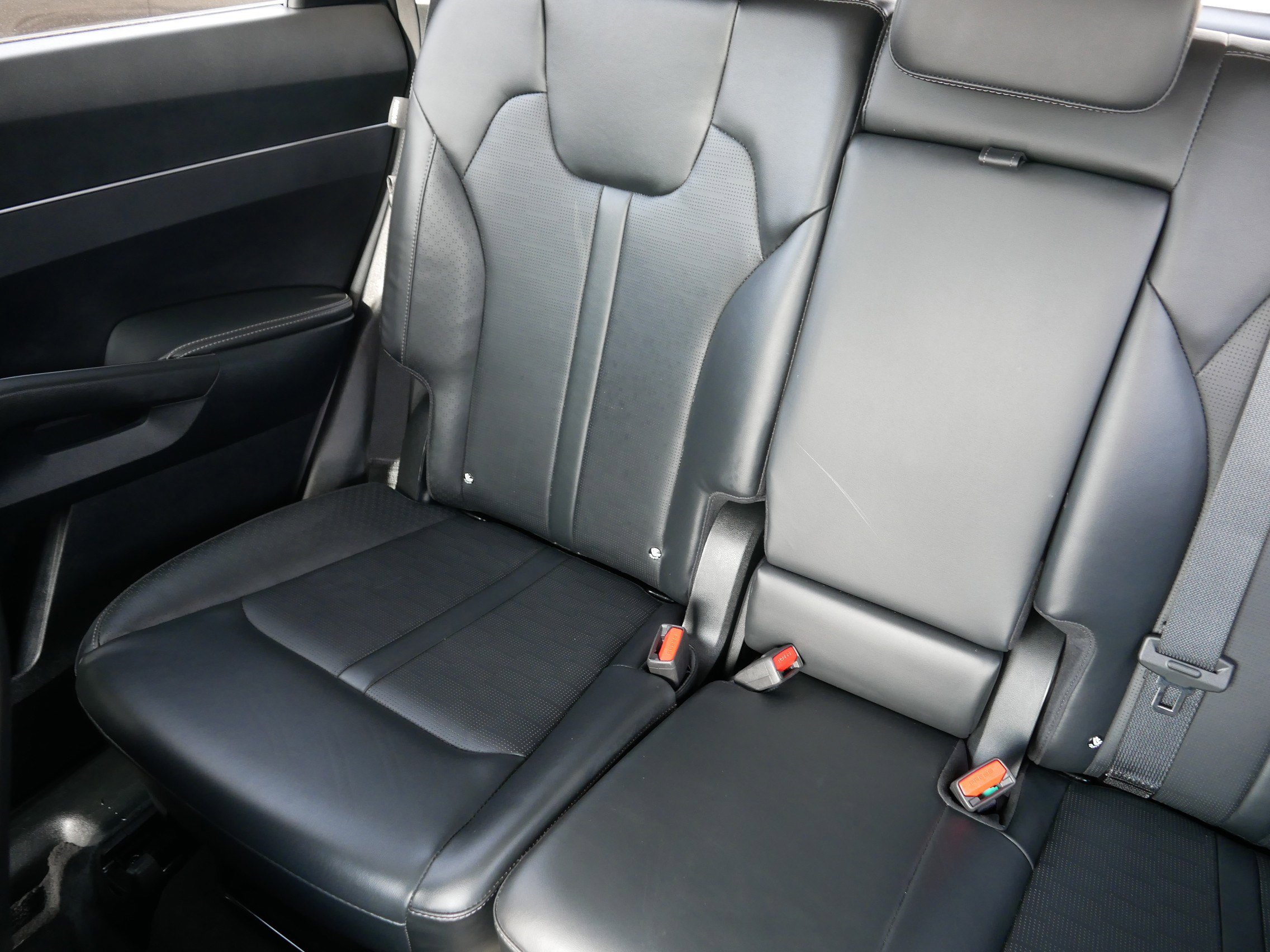 Certified 2025 Kia Sorento S w/ Panoramic Sunroof Package image 12