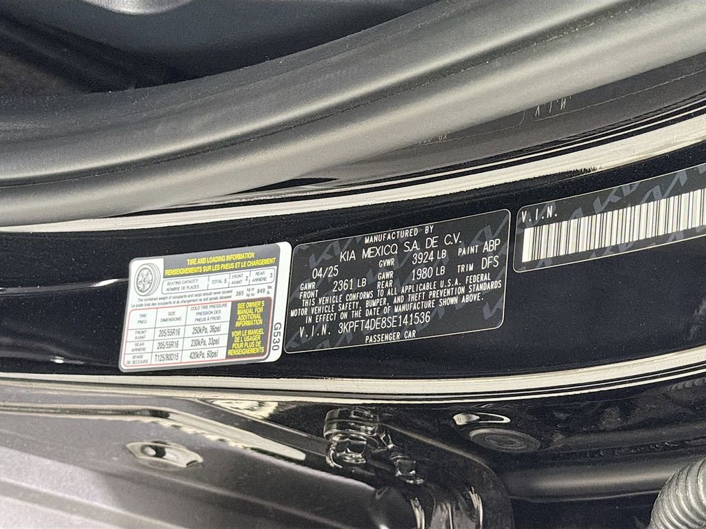 Used 2025 Kia K4 LX image 31