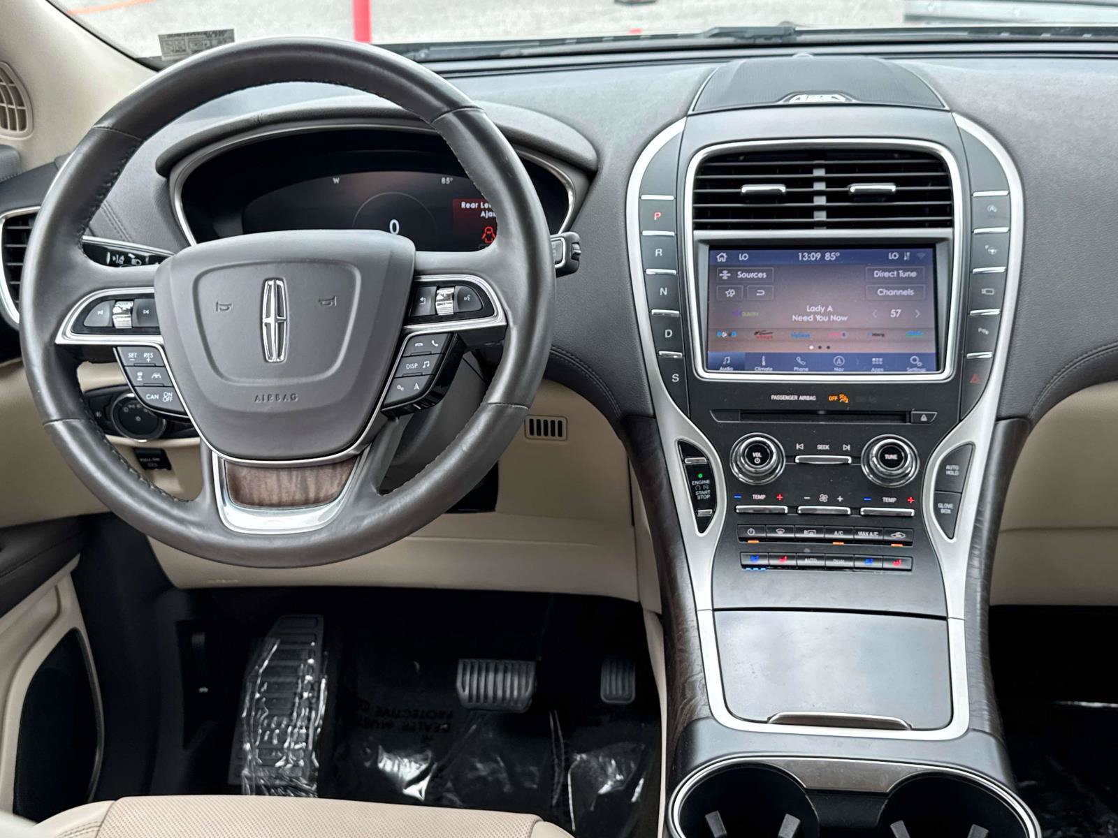 Used 2020 Lincoln Nautilus Reserve w/ Equipment Group 201A AWD/4WD image 2
