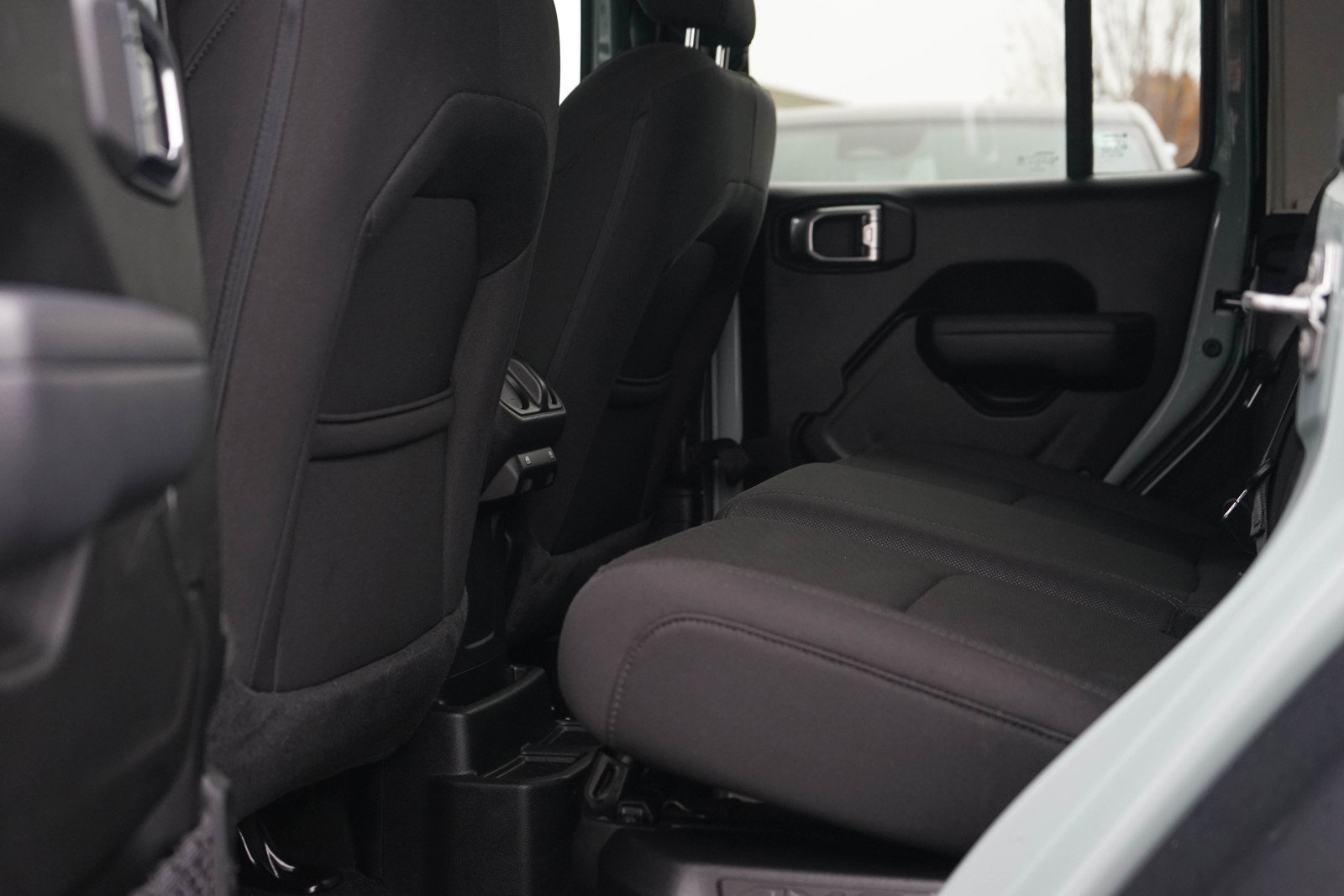 Used 2023 Jeep Wrangler Unlimited w/ Cold Weather Group image 20