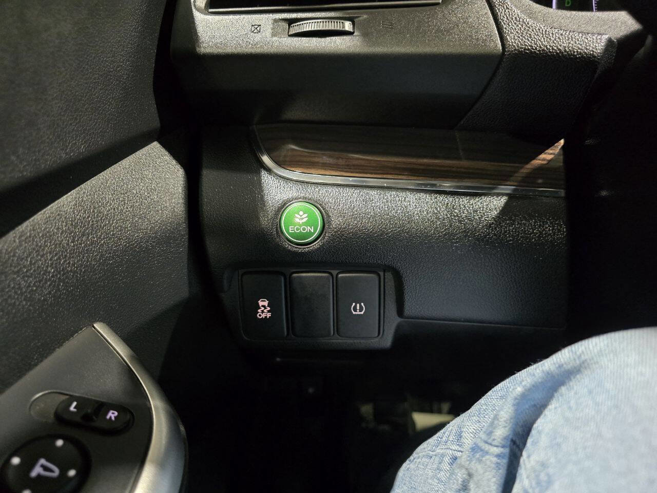 Used 2015 Honda CR-V EX-L image 40