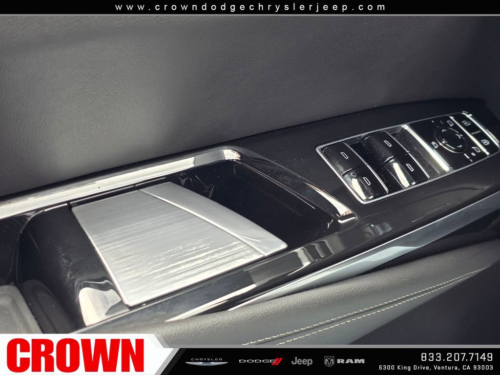 Used 2026 Cadillac Escalade Luxury AWD/4WD image 37
