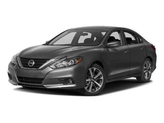 Used 2017 Nissan Altima 2.5 SR w/ Midnight Edition Package FWD image 4