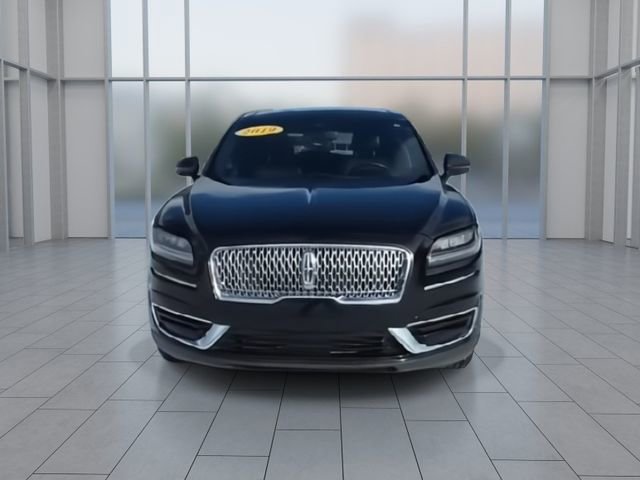 Used 2019 Lincoln Nautilus Premier AWD/4WD image 3
