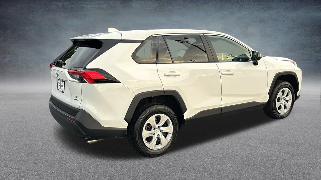 Used 2025 Toyota RAV4 LE AWD/4WD image 27