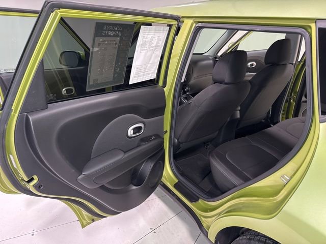 Used 2017 Kia Soul Base image 21