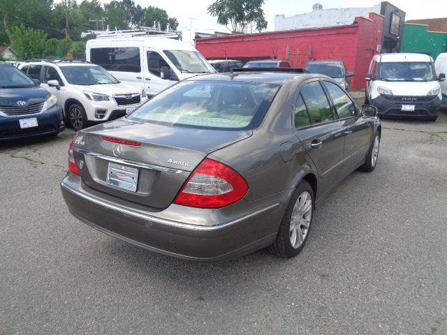Used 2009 Mercedes-Benz E 350 4MATIC Sedan image 6