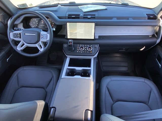 New 2025 Land Rover Defender 130 X-Dynamic SE AWD/4WD image 15