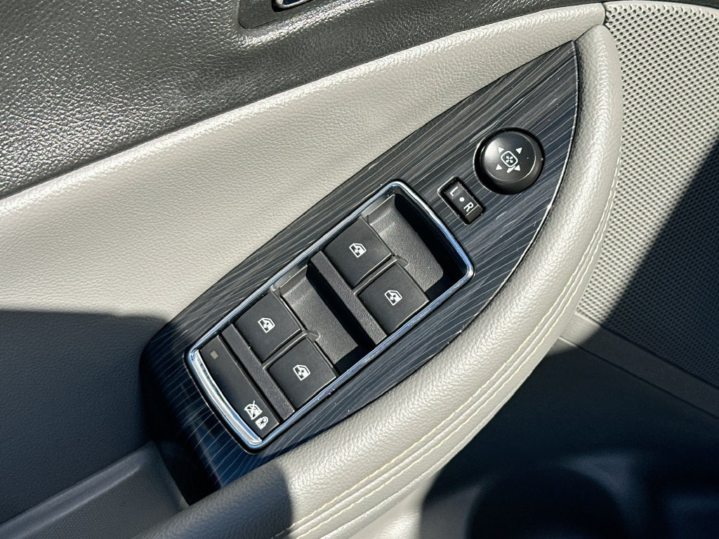 Used 2017 Chevrolet Impala LT w/ Leather Package FWD image 17