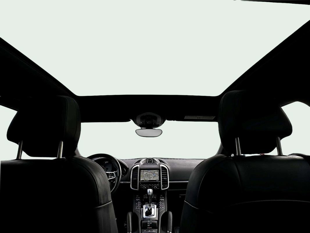 Used 2015 Porsche Cayenne S w/ Premium Plus Package image 24