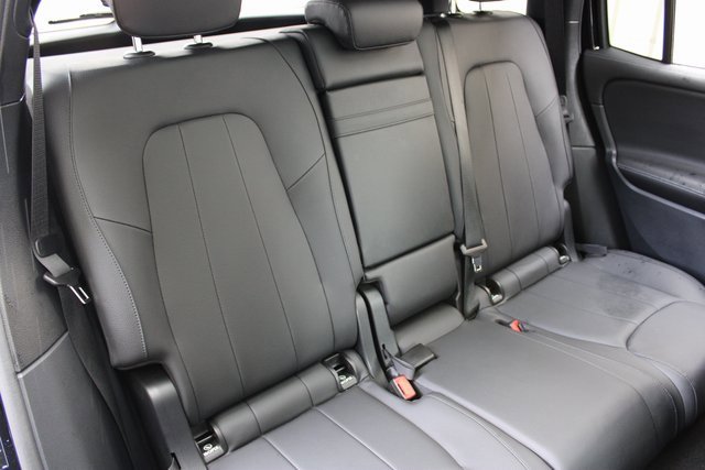 Used 2024 Mercedes-Benz GLB 250 4MATIC w/ Exclusive Package image 16