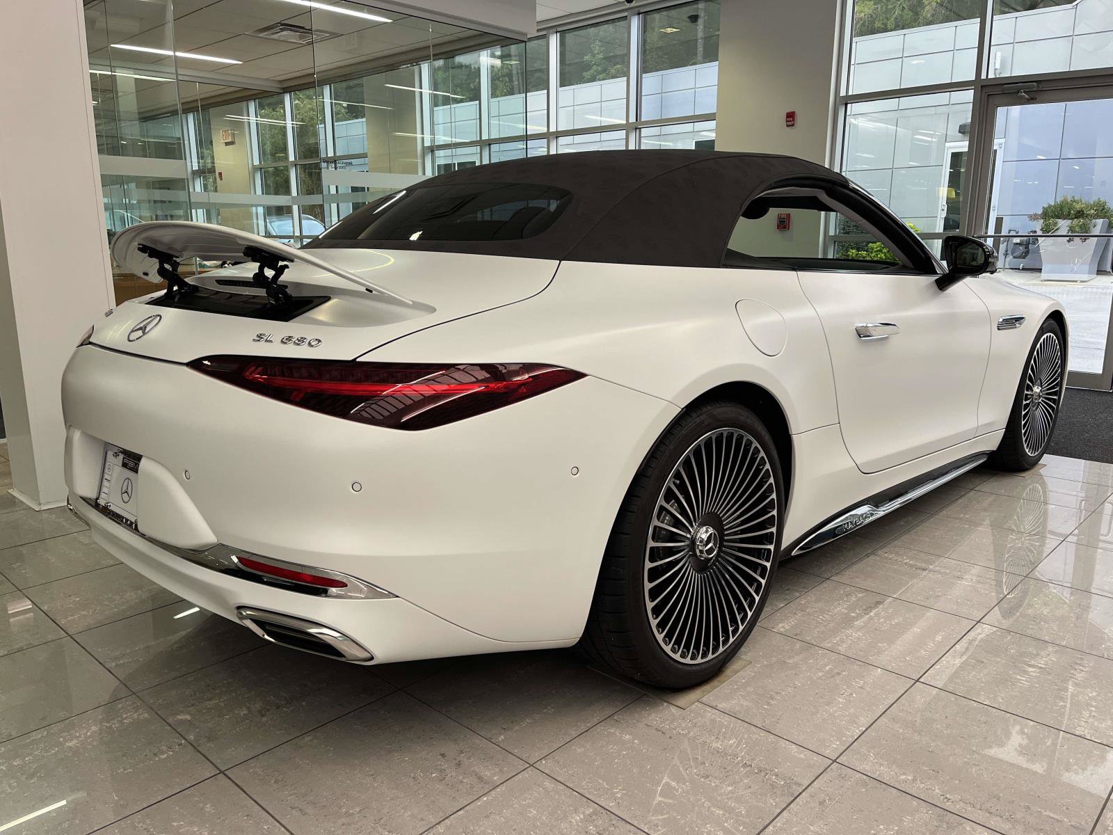 Certified 2026 Mercedes-Benz Maybach SL 680 image 11