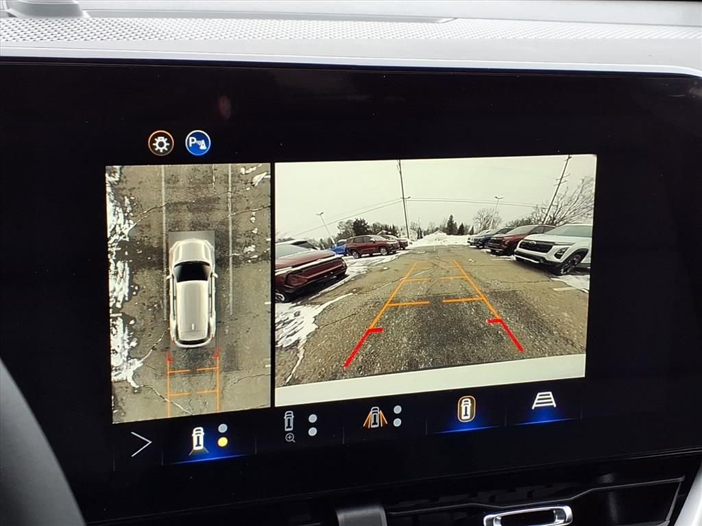 New 2026 Chevrolet Equinox LT w/ Convenience Package II image 18