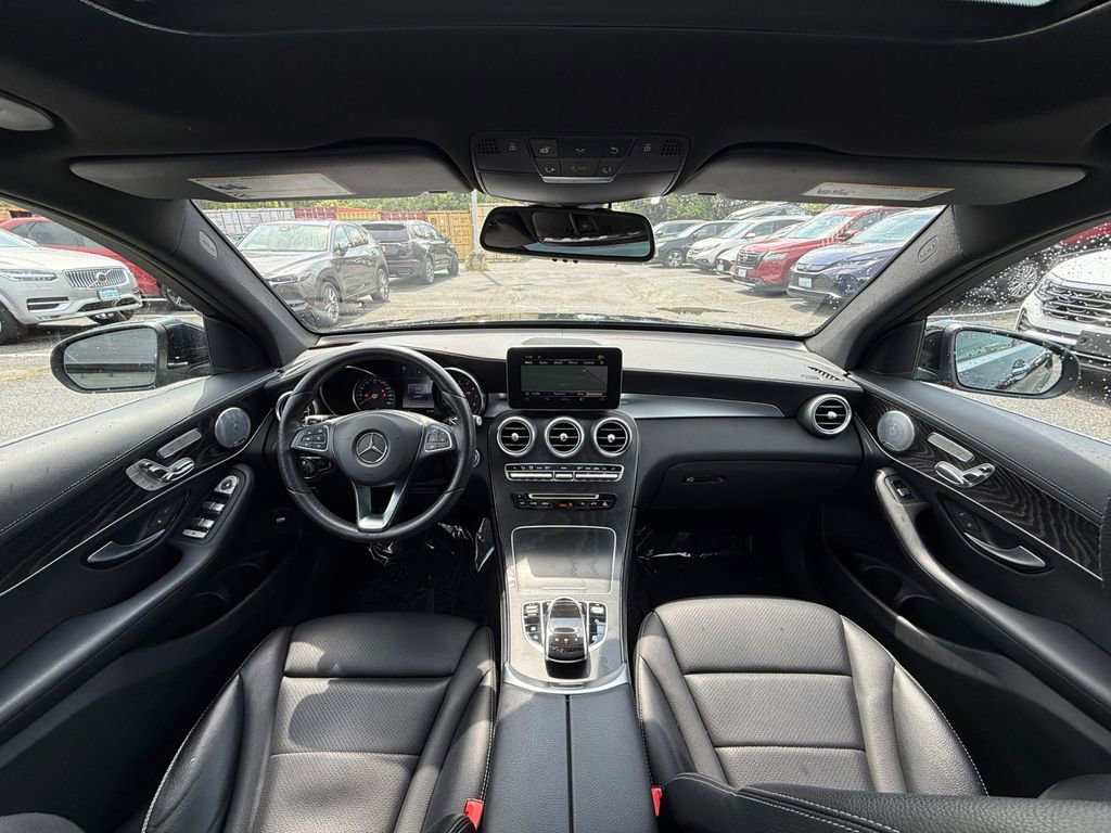 Used 2017 Mercedes-Benz GLC 300 4MATIC image 22