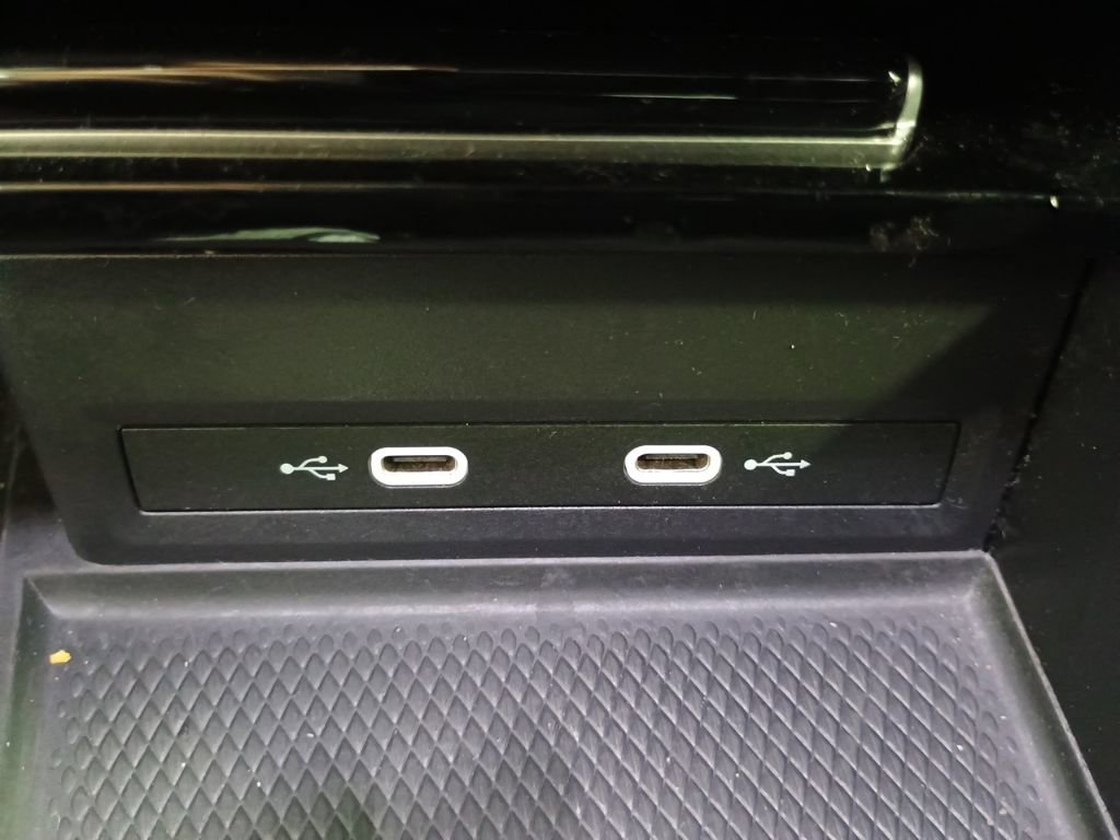 Used 2024 Volkswagen Atlas Cross Sport SE image 21