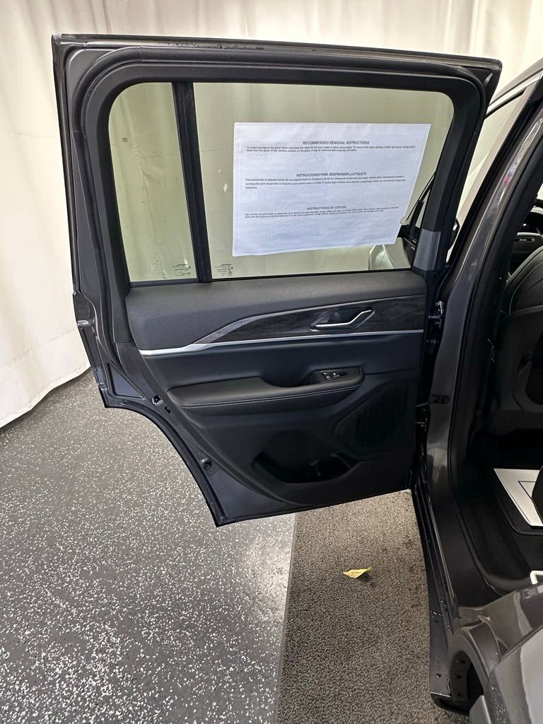 New 2025 Jeep Grand Cherokee Limited w/ Trailer Tow Package image 27