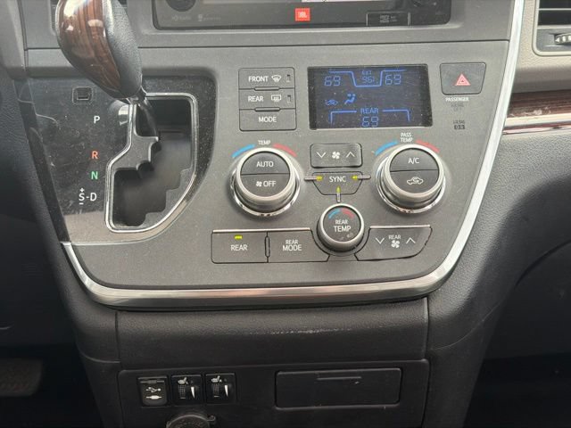 Used 2015 Toyota Sienna Limited AWD/4WD image 16
