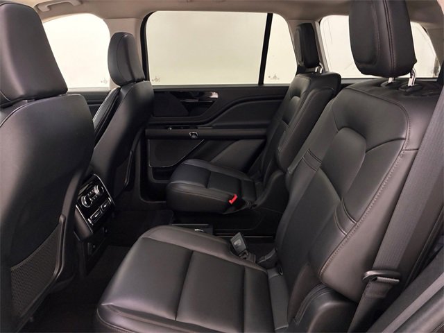 Used 2023 Lincoln Aviator AWD w/ Premium Package image 18