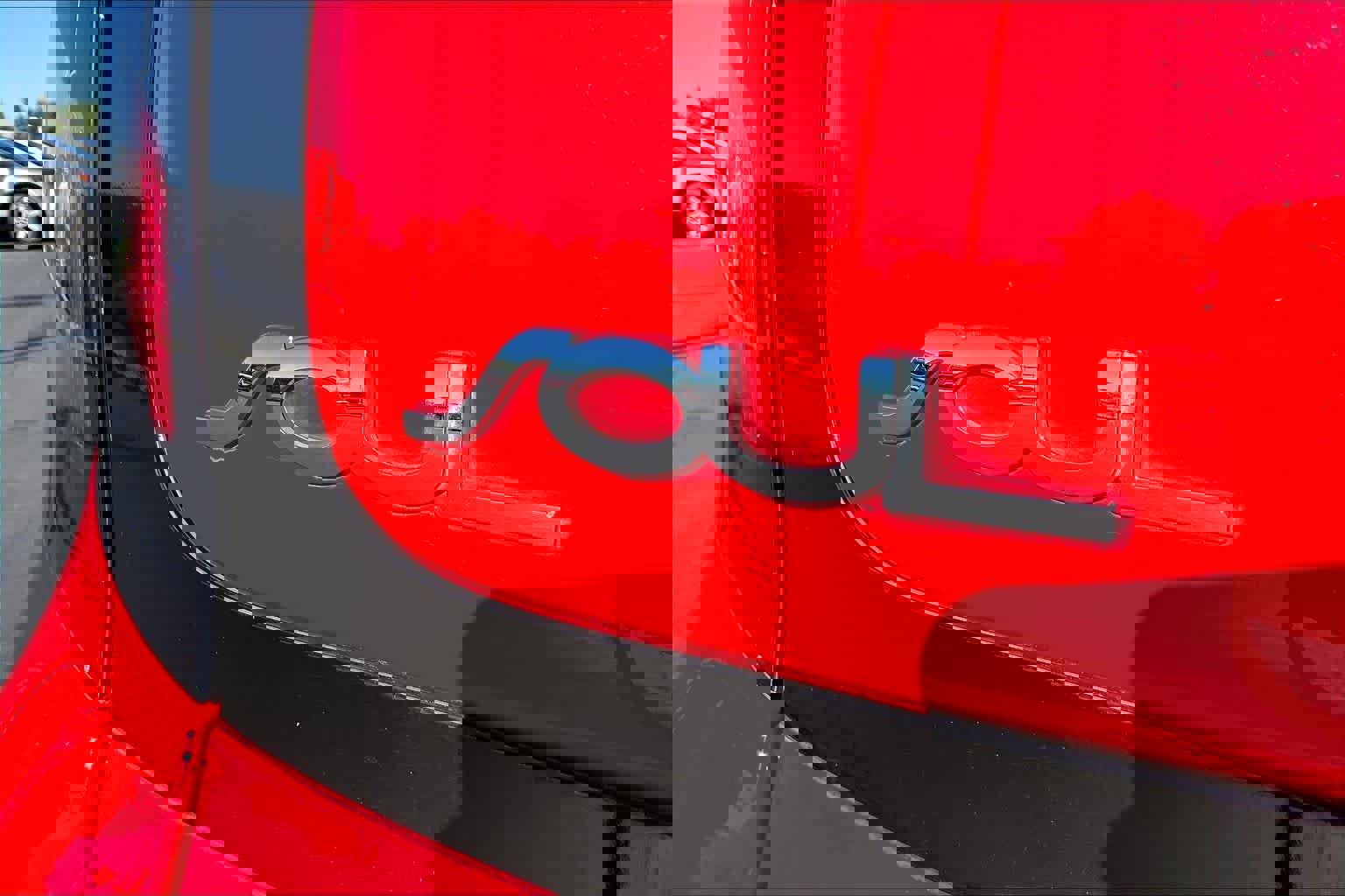 Used 2019 Kia Soul + image 9