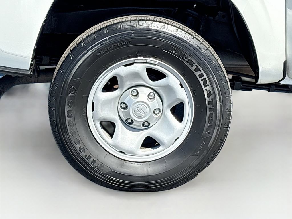 Used 2023 Toyota Tacoma SR AWD/4WD image 32