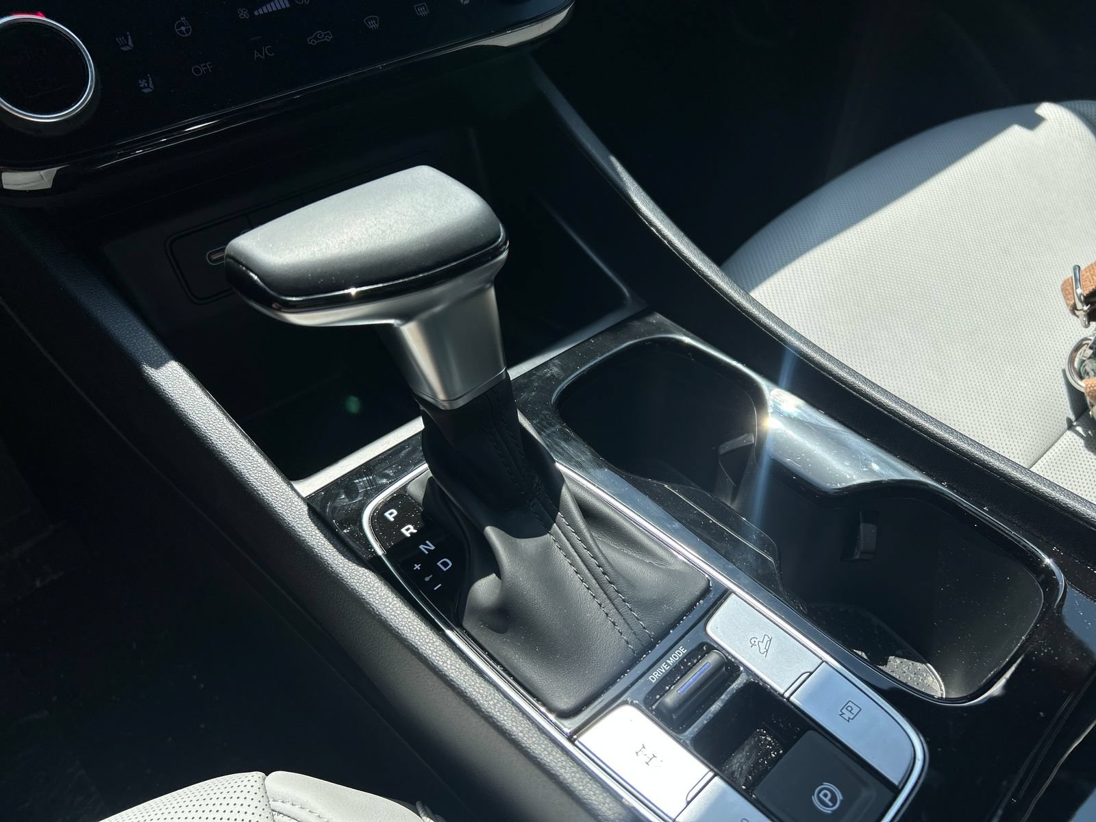 New 2026 Hyundai Santa Cruz Limited AWD/4WD image 14