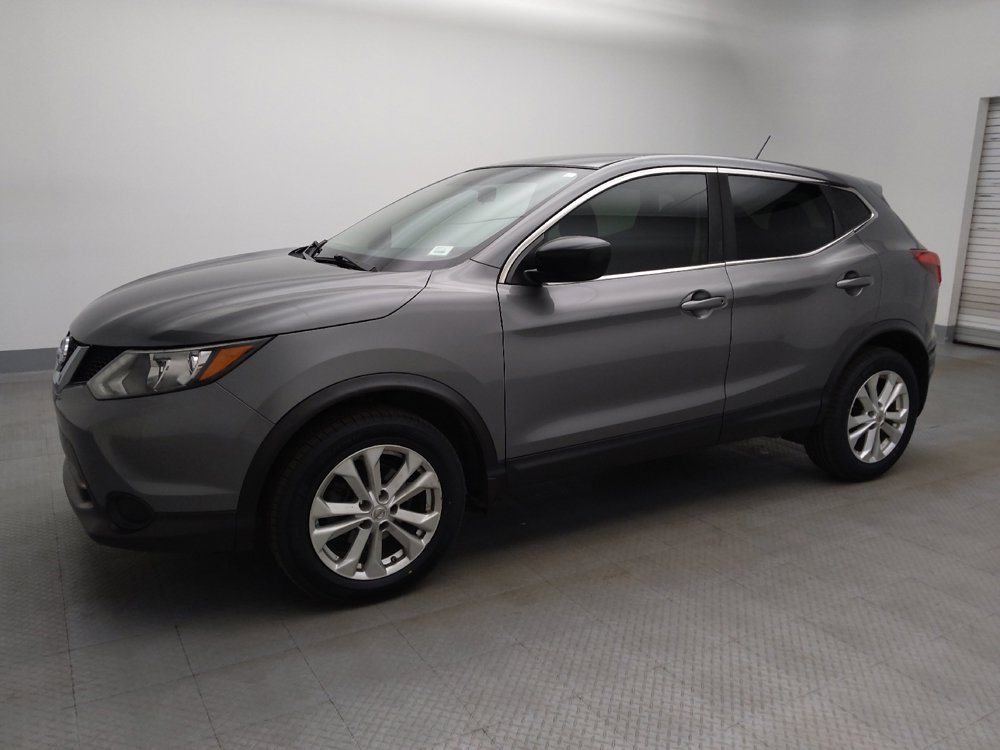Used 2017 Nissan Rogue Sport S w/ S Appearance Package FWD image 2