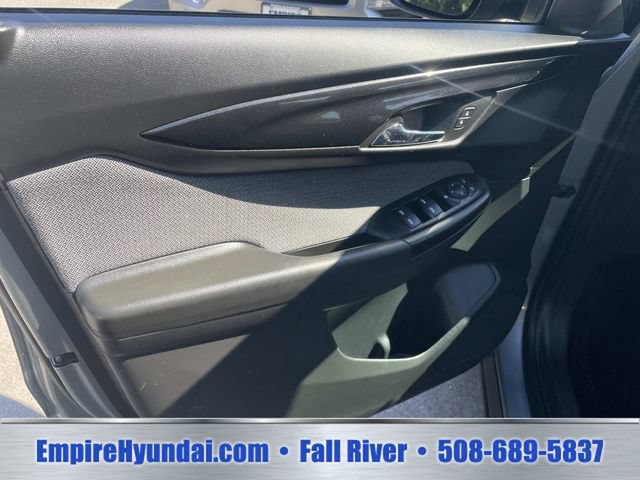Used 2025 Chevrolet TrailBlazer LT AWD/4WD image 17