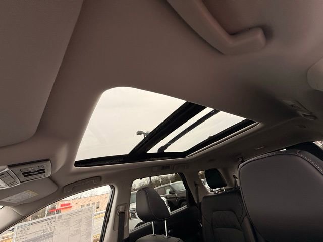 New 2026 Nissan Pathfinder Platinum image 14