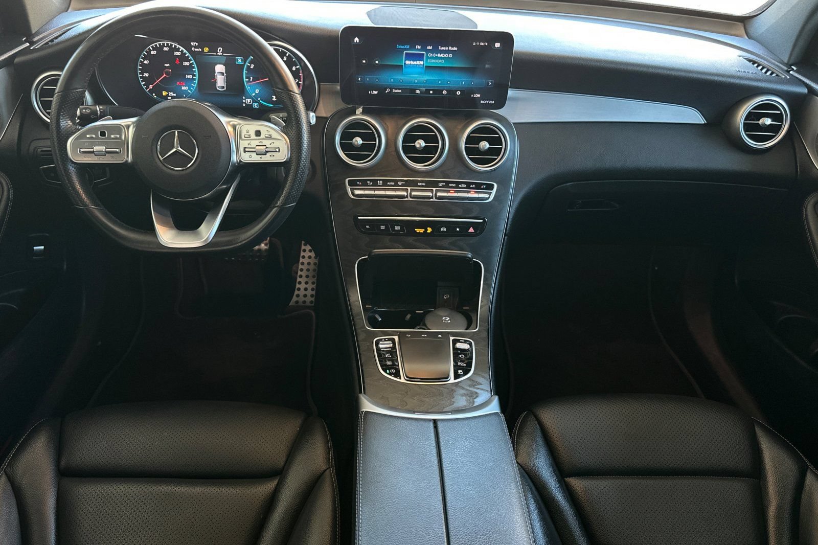 Used 2021 Mercedes-Benz GLC 300 4MATIC Coupe image 12