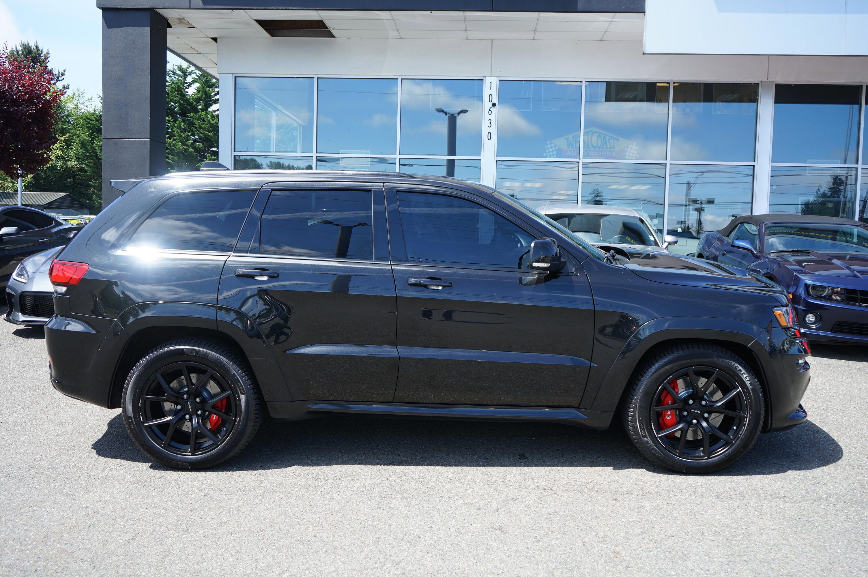 Used 2015 Jeep Grand Cherokee SRT w/ Luxury Group II AWD/4WD image 6