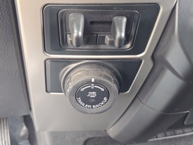 Certified 2022 Ford F350 Lariat RWD image 21