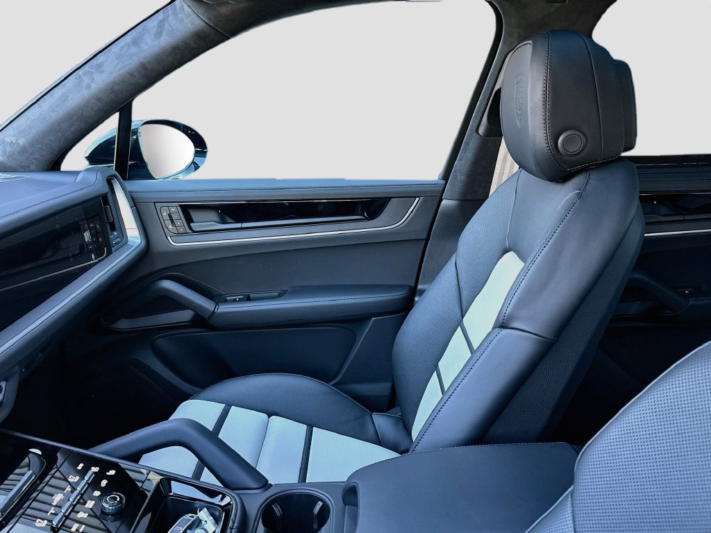 New 2027 Porsche Cayenne GTS AWD/4WD image 26