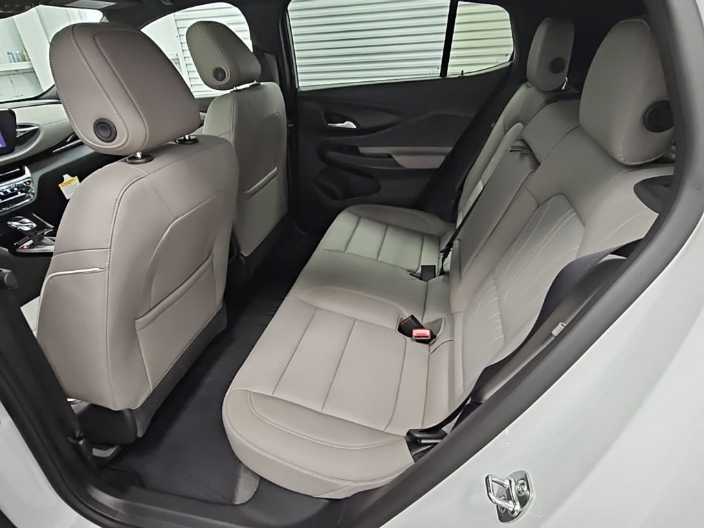 New 2025 Buick Envista Avenir image 29