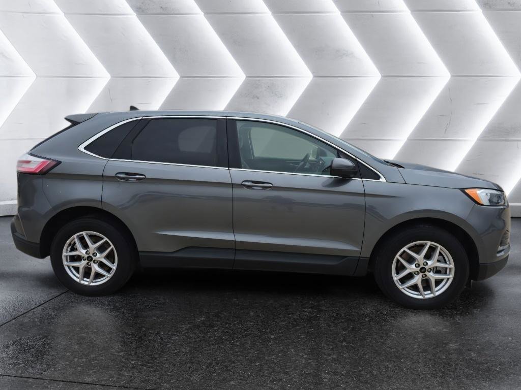 Used 2024 Ford Edge SEL AWD/4WD image 4