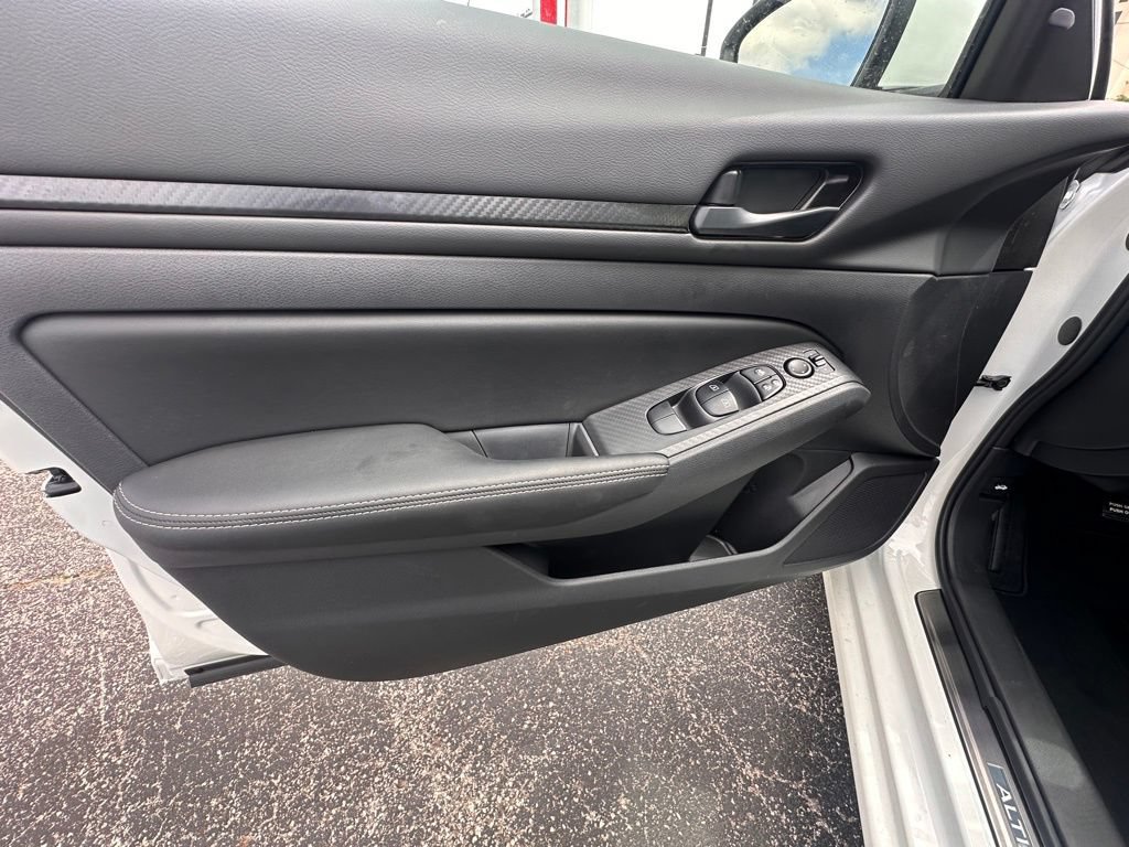 New 2026 Nissan Altima 2.5 SV w/ SV Special Edition Package FWD image 11