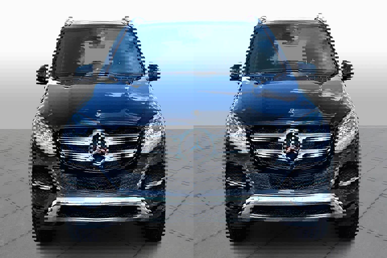 Used 2018 Mercedes-Benz GLE 350 image 4