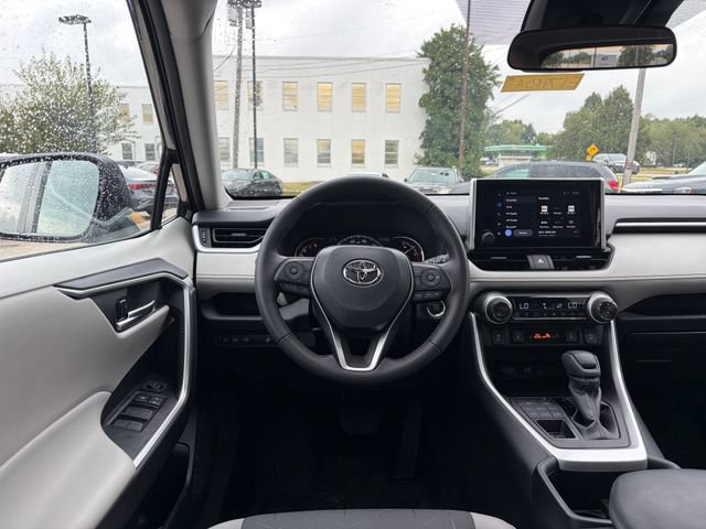 Used 2023 Toyota RAV4 XLE w/ Convenience Package AWD/4WD image 5