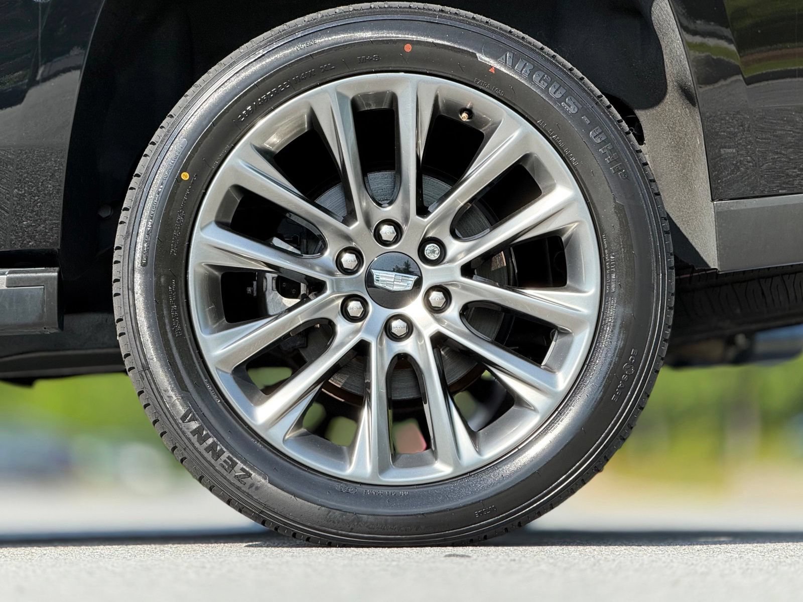 Used 2019 Cadillac Escalade Platinum RWD image 19