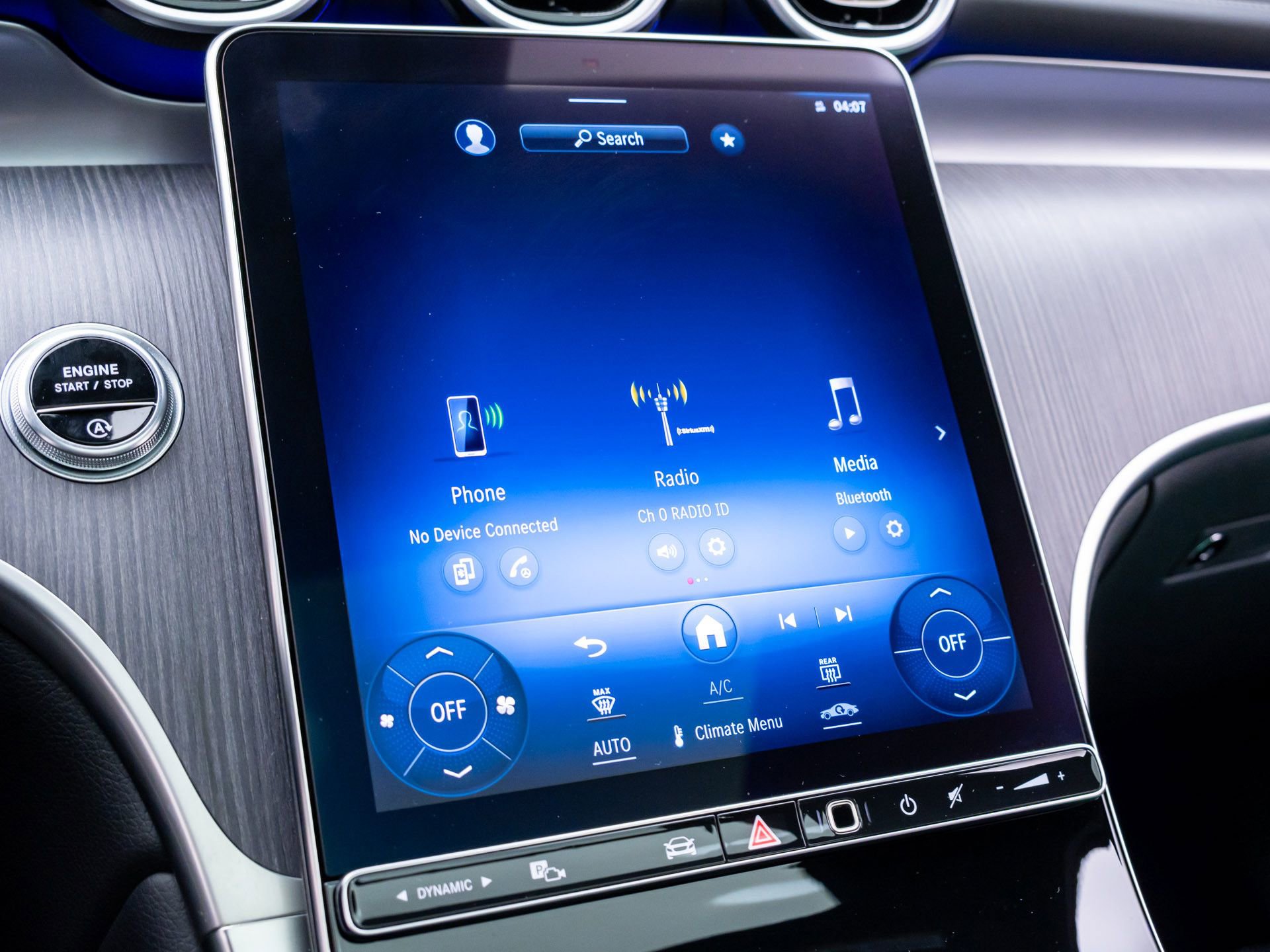 Used 2024 Mercedes-Benz GLC 300 4MATIC image 26