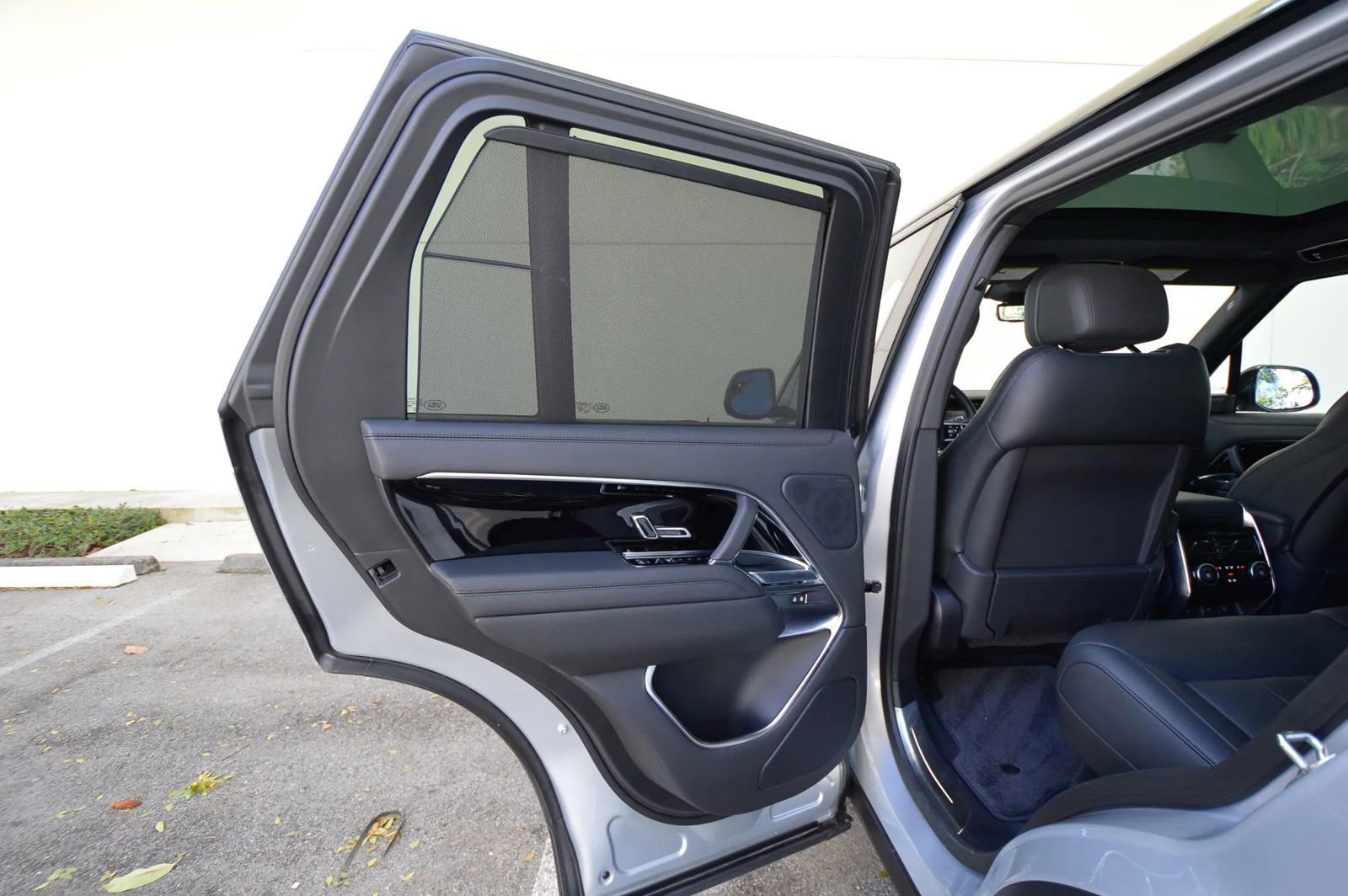 Used 2023 Land Rover Range Rover Autobiography AWD/4WD image 53