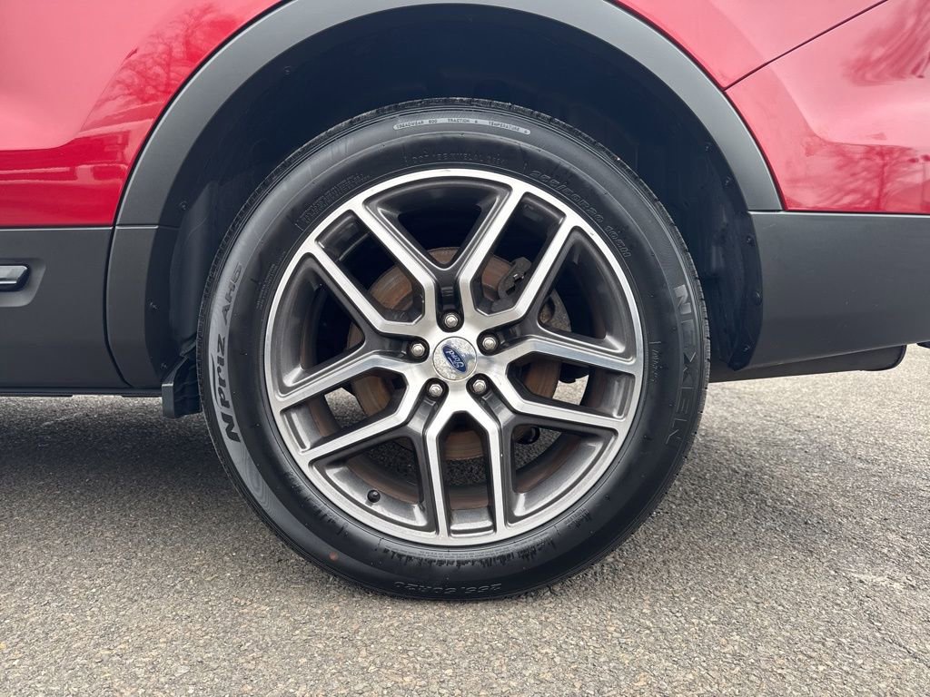 Used 2016 Ford Explorer Sport w/ Equipment Group 401A image 8