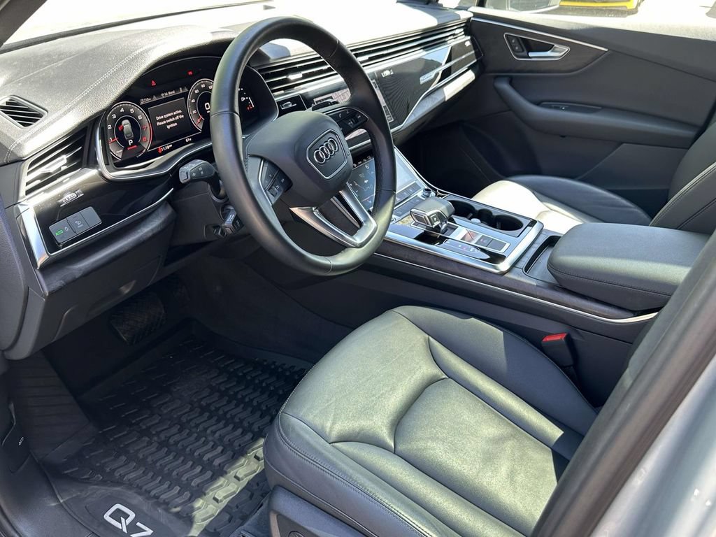 Used 2023 Audi Q7 2.0T Premium w/ Convenience Package AWD/4WD image 11