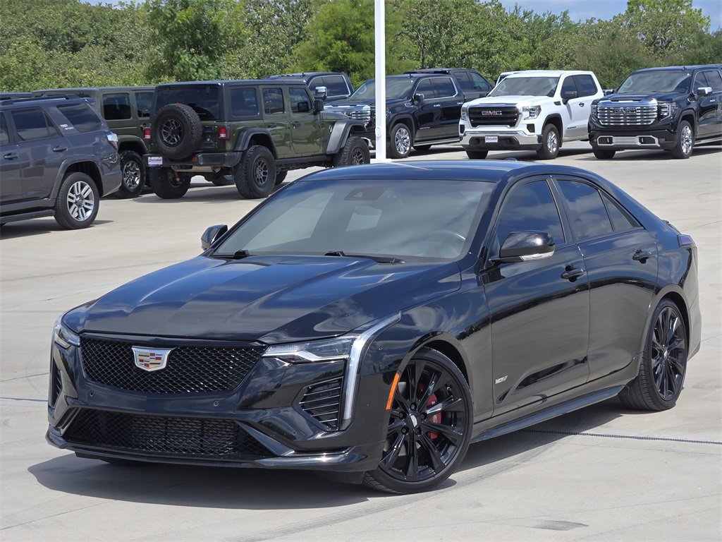 Used 2022 Cadillac CT4 V image 2