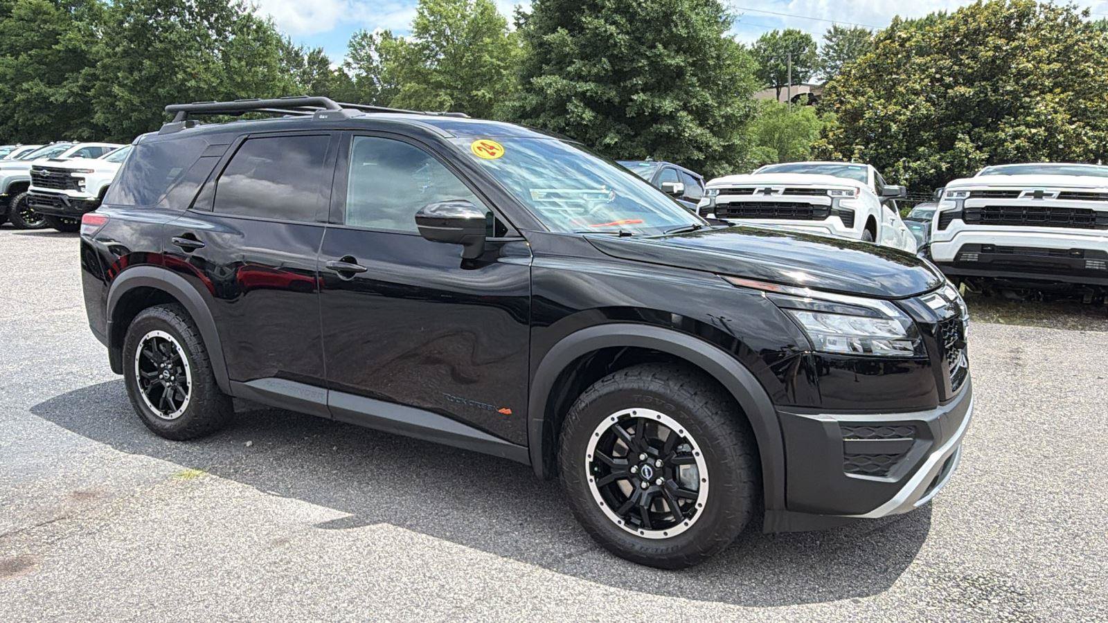 Used 2024 Nissan Pathfinder Rock Creek AWD/4WD image 3