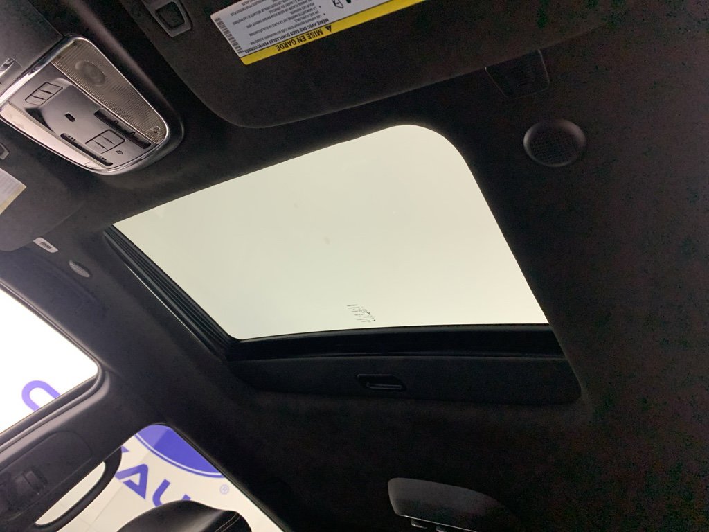 Used 2018 Dodge Durango SRT w/ SRT Interior Appearance Group image 30